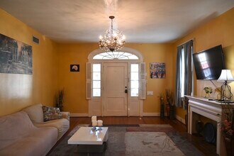 3316 Upperline St in New Orleans, LA - Building Photo - Building Photo