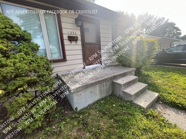 property at 1336 E Goulson Ave