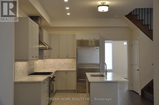 9382 BAYVEIW AVENUE in Richmond Hill, ON - Building Photo - Building Photo