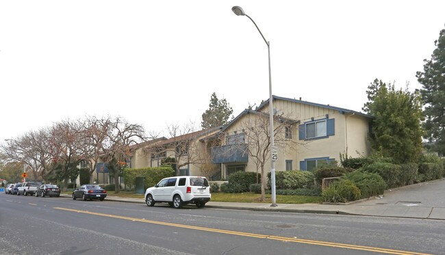 Gramercy Park Condominium in Santa Clara, CA - Building Photo - Building Photo