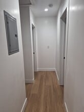 13538 Remington St in Pacoima, CA - Foto de edificio - Building Photo