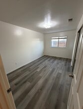 2706 16th St, Unit #C in Bakersfield, CA - Foto de edificio - Building Photo