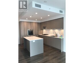 3833-3833 Evergreen Pl in Burnaby, BC - Building Photo - Building Photo