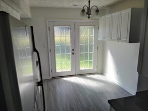300 Oakway Ct in Joppatowne, MD - Building Photo - Building Photo