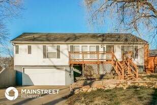 1709 Lexington Rd in Pleasant Hill, MO - Building Photo