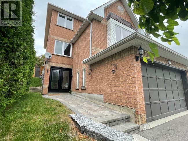 23 Elephant Hill Dr in Bowmanville, ON - Building Photo - Building Photo