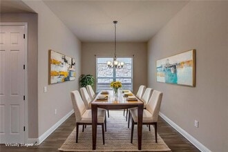 7201 Puzzle Path in Austin, TX - Foto de edificio - Building Photo