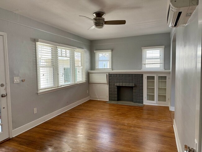 3938 Bancroft St in San Diego, CA - Foto de edificio - Building Photo