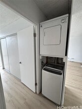 5210 Likini St in Honolulu, HI - Building Photo - Building Photo