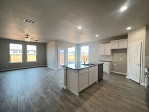 13 Los Campos Dr in Odessa, TX - Building Photo - Building Photo