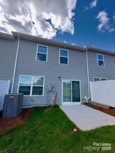 6135 Faron Wy in Charlotte, NC - Building Photo - Building Photo