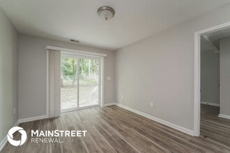 2824 Beech Nut Rd in Charlotte, NC - Foto de edificio - Building Photo