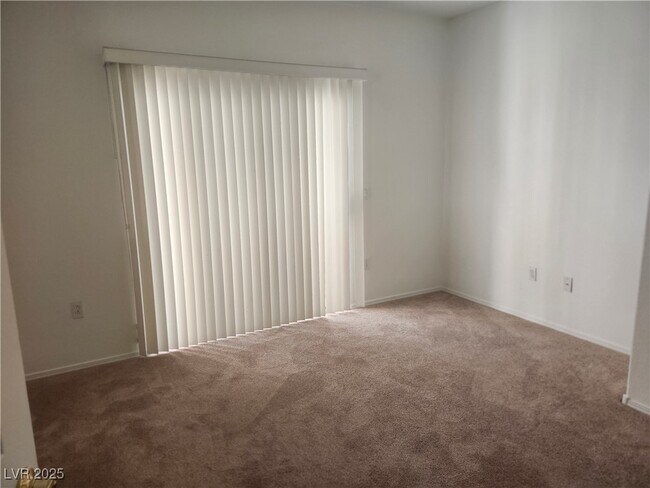 2117 Echo Bay in Las Vegas, NV - Foto de edificio - Building Photo