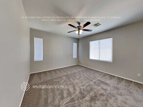 720 Easter Lily Pl, Unit 212 in Henderson, NV - Foto de edificio - Building Photo