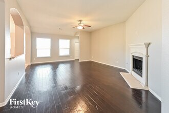 11114 Roundtable Dr in Tomball, TX - Building Photo - Building Photo