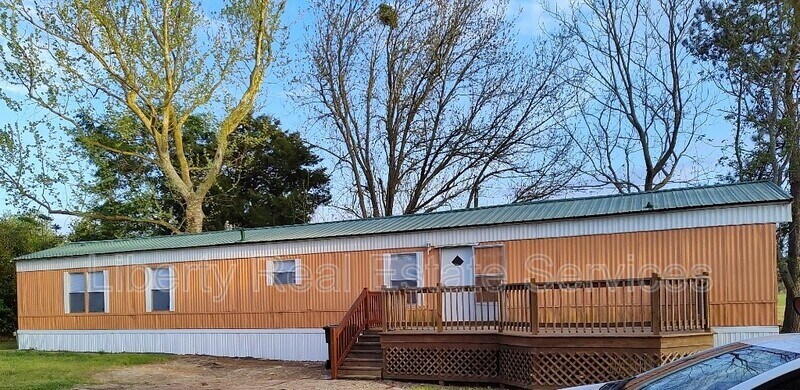 5246 GA-196 in Glennville, GA - Building Photo