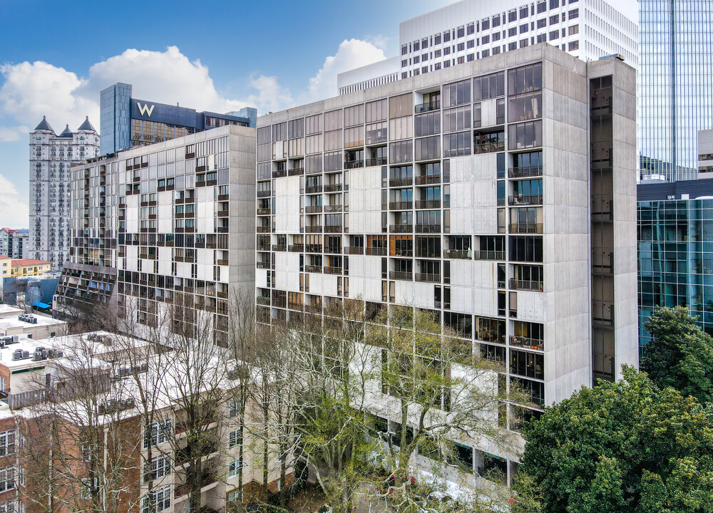 Hanover House at Colony Square in Atlanta, GA - Building Photo