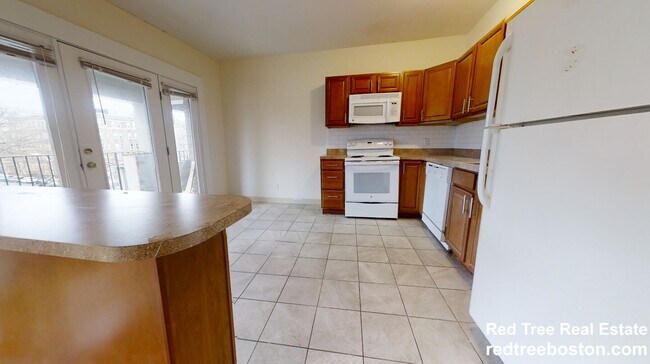 1131 Commonwealth Ave in Boston, MA - Foto de edificio - Building Photo