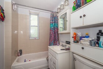 34 Darling St, Unit 2 in Boston, MA - Foto de edificio - Building Photo