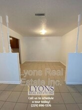 1022 S Gordon Ave in Adel, GA - Foto de edificio - Building Photo