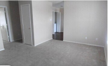 5704 Greengate Dr in Killeen, TX - Building Photo - Building Photo