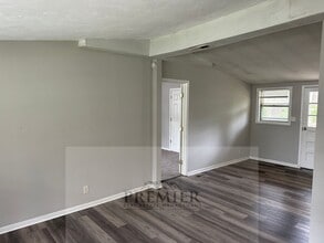 505 N Geronimo Dr in Independence, MO - Building Photo - Building Photo