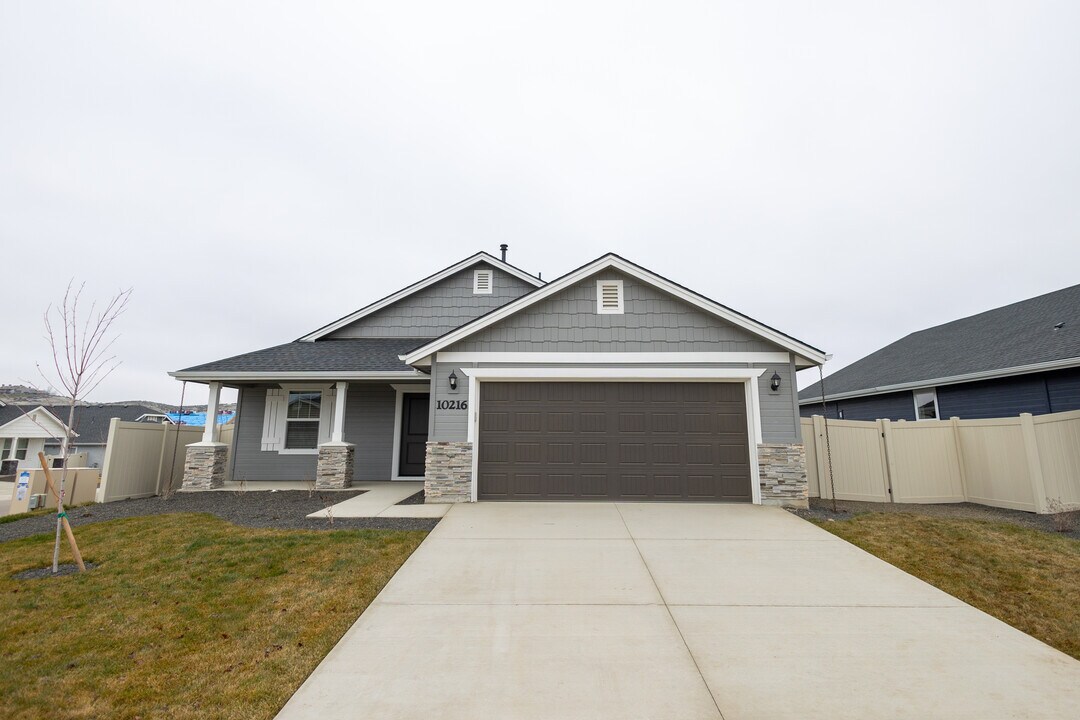 10216 W Gladiola St in Star, ID - Building Photo