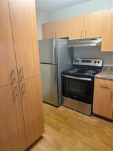 8215 Sun Spring Cir in Orlando, FL - Building Photo - Building Photo