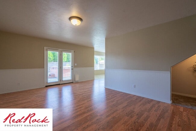 1075 E McKinley Wy in Saint George, UT - Building Photo - Building Photo