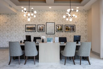 Aura Creekside Apartments in Cumming, GA - Foto de edificio - Interior Photo