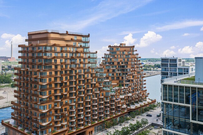 155 Merchants' Wharf in Toronto, ON - Building Photo - Building Photo