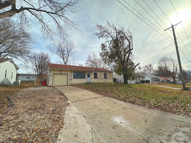 1119 N Atherton Rd in Independence, MO - Building Photo - Building Photo