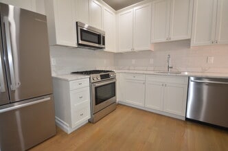 7 Mount Hood Rd, Unit 1 in Boston, MA - Building Photo - Building Photo