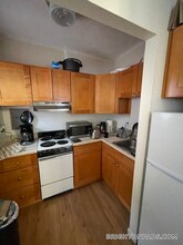 2018 Commonwealth Ave in Boston, MA - Building Photo - Building Photo