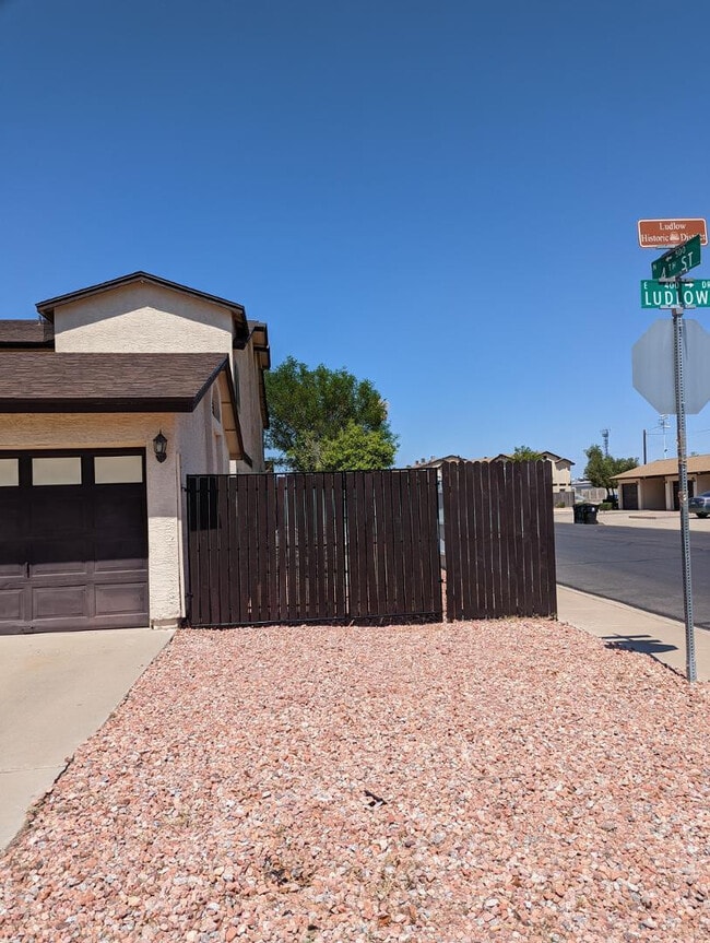 306 E Ludlow Dr in Avondale, AZ - Building Photo - Building Photo