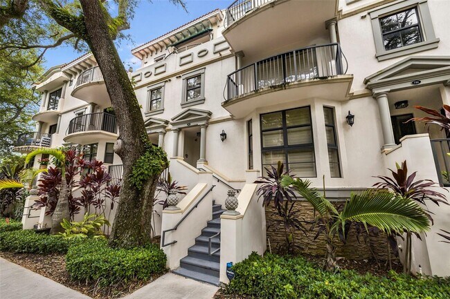 1650 Galiano St in Coral Gables, FL - Building Photo - Building Photo