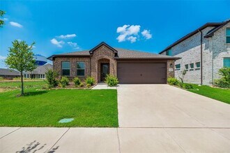 1605 Pleasant Knoll Trl in Aubrey, TX - Building Photo - Building Photo