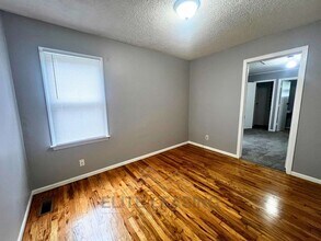 1713 SE Sage St in Topeka, KS - Building Photo - Building Photo