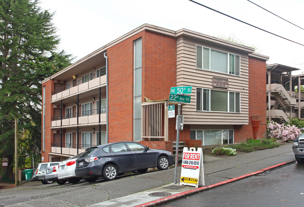 University Cliff Apartments in Seattle, WA - Building Photo