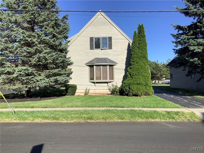 property at 140 Marlborough Rd