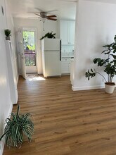 1156 N Ardmore Ave, Unit #1 in Los Angeles, CA - Building Photo - Building Photo