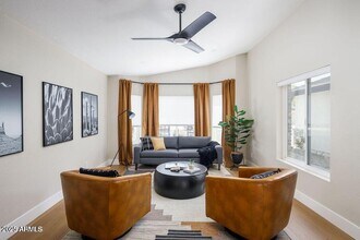 6174 E Janice Wy in Scottsdale, AZ - Building Photo - Building Photo