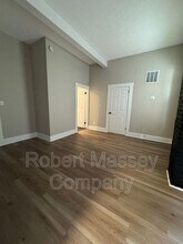 1618 Ellwood Ave in Louisville, KY - Foto de edificio - Building Photo