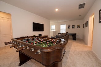 5277 Oakbourne Ave in Davenport, FL - Foto de edificio - Building Photo