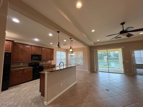 2667 Maraval Ct in Cape Coral, FL - Foto de edificio - Building Photo