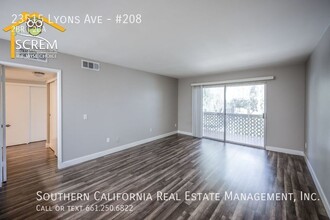 23515 Lyons Ave in Santa Clarita, CA - Building Photo - Building Photo