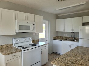 7702 Pomelo Dr in Orlando, FL - Building Photo - Building Photo