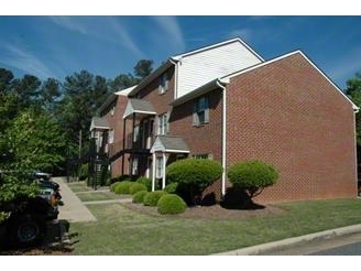 Moose Club Condominiums in Athens, GA - Foto de edificio