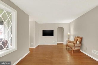 117 E Maplewood Ave in Mechanicsburg, PA - Building Photo - Building Photo