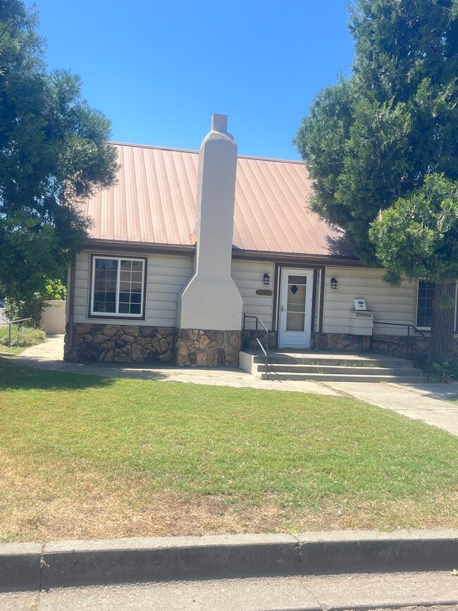 property at 221 Ohio St